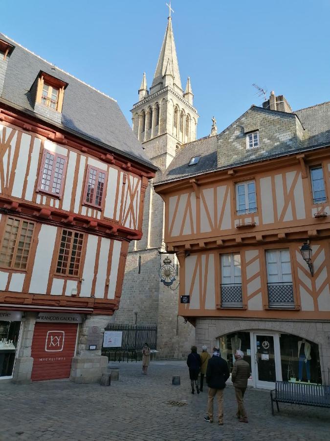 Vannes Au Calme Quartier Port Exterior photo